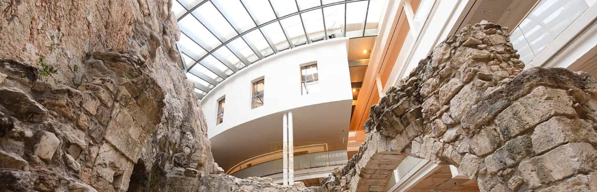Wester_Wall_Heritage_Center